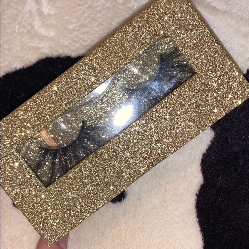 Mink Extra Long Lashes